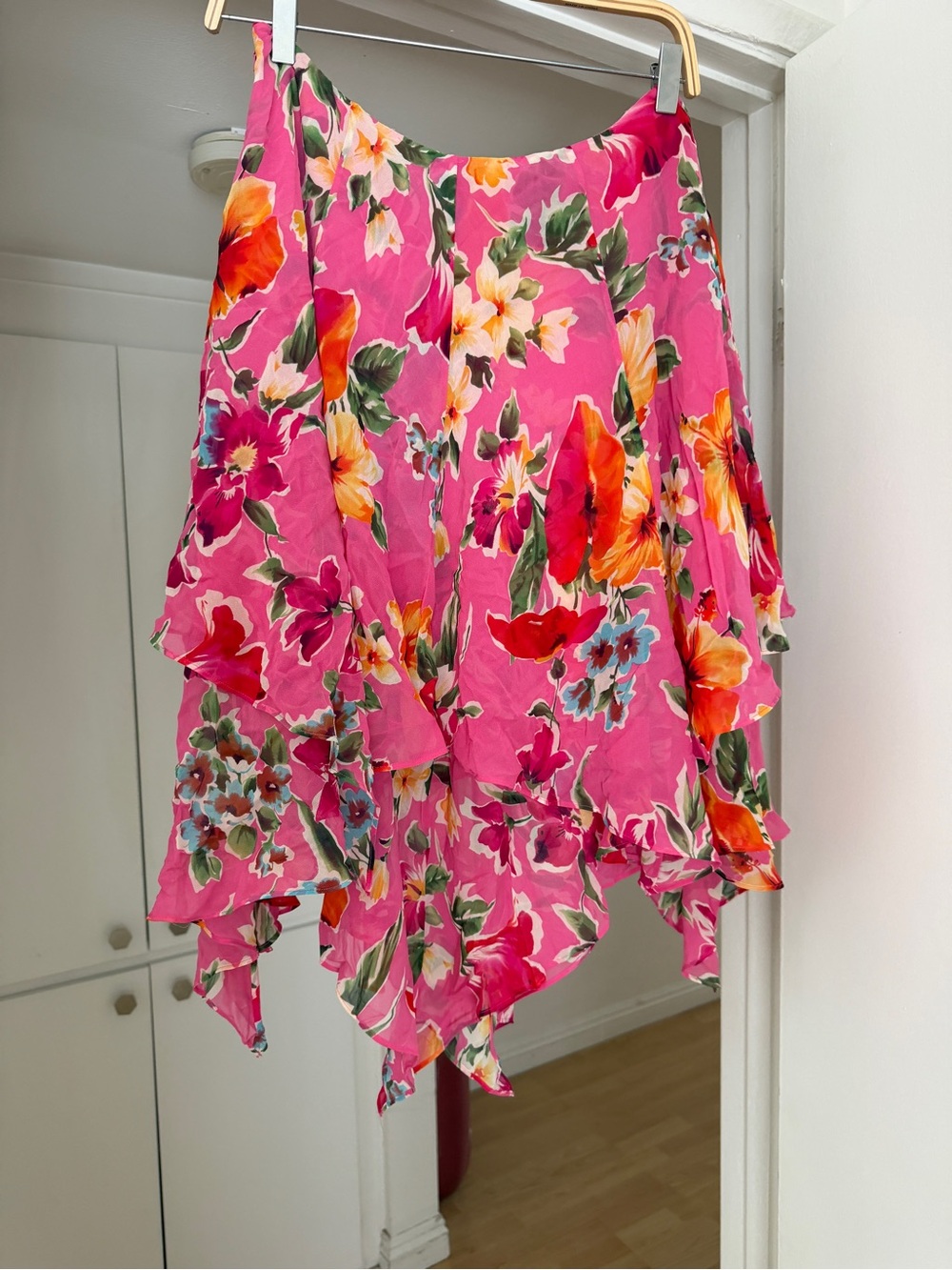 Lauren Ralph Lauren Hot Pink Floral Asymmetrical Handkerchief Skirt - Picture 2 of 5